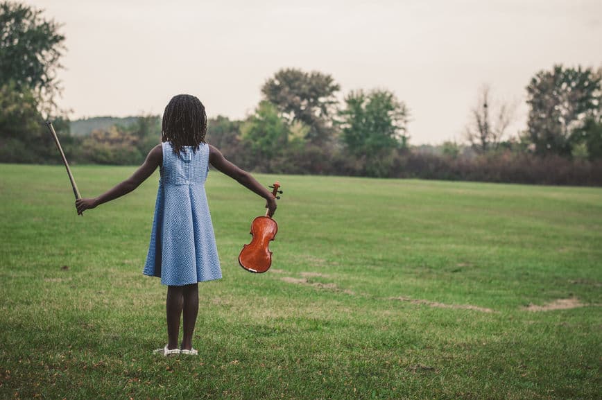 678 Girl Names That Start With V (With Meanings and Popularity)