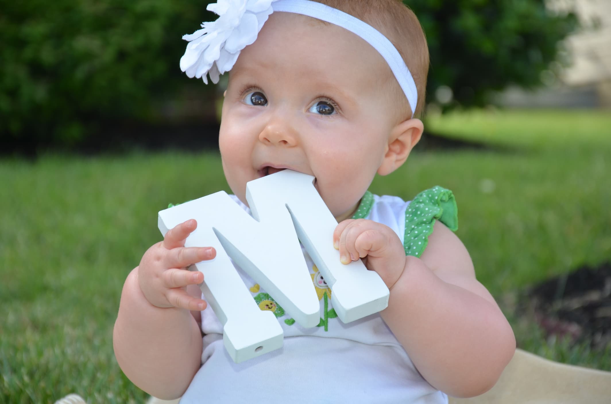 2822 Girl Names That Start With M (With Meanings and Popularity)