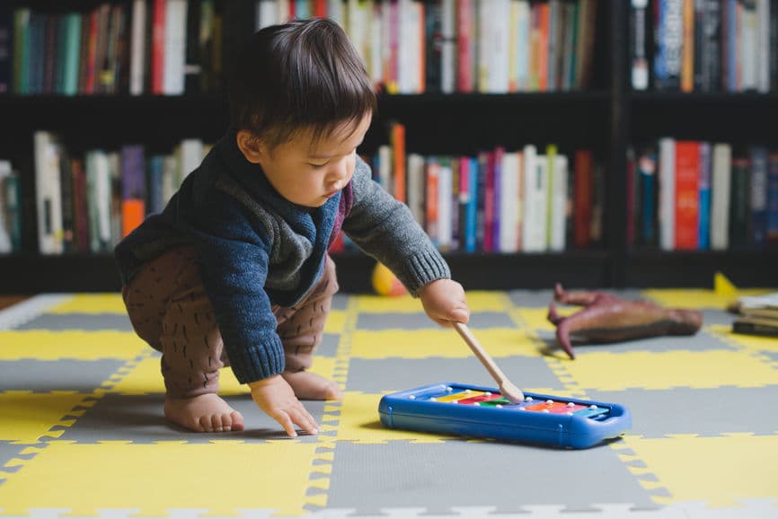 86 Girl Names That Start With X (With Meanings and Popularity)