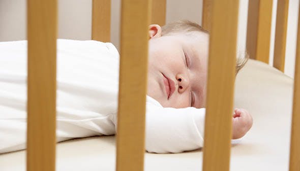 Prepare Your Baby’s Nursery: Choosing a Bassinet and Crib