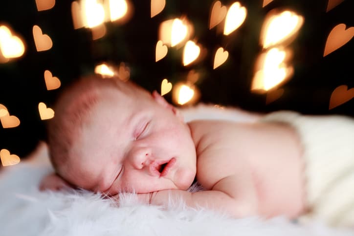 9 Glowing Girl Names: Brilliant and bright